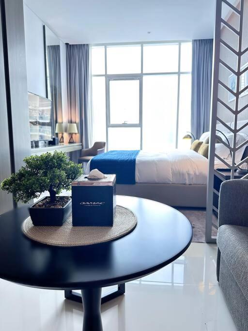 Luxe Downtown With Pool & Canal View-damac Prive Dubai