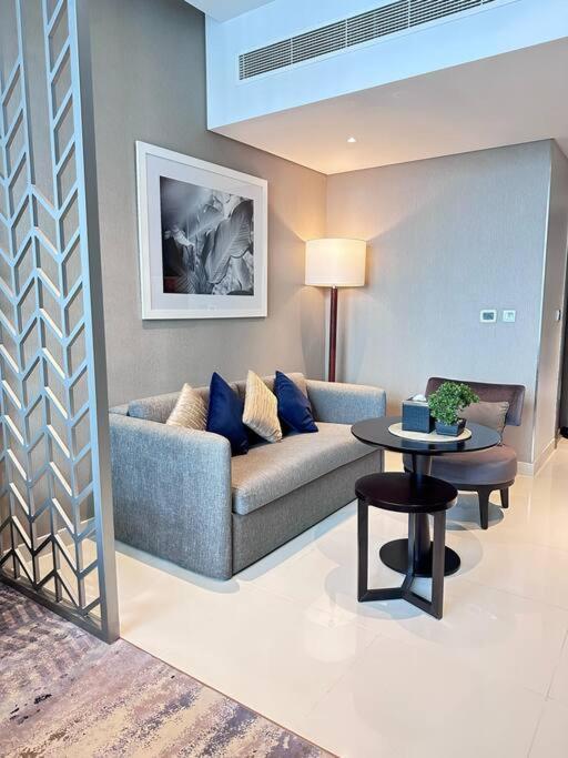 Apartment Luxe Downtown With Pool & Canal View-damac Prive Dubai