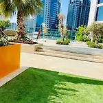 Luxe Dubai Downtown Apartment With Pool & Canal View-Damac Prive