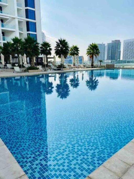 Apartment Luxe Downtown With Pool & Canal View-damac Prive Dubai